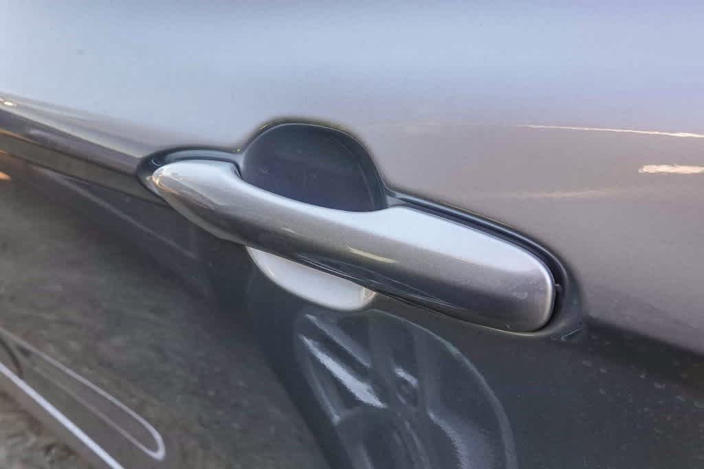 Thumbnail: 2025 Toyota Camry - 16