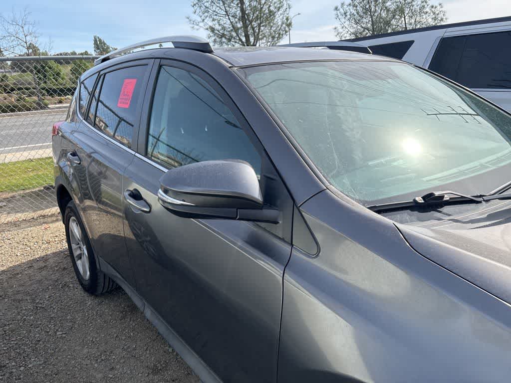 Thumbnail: 2014 Toyota RAV4 - 4