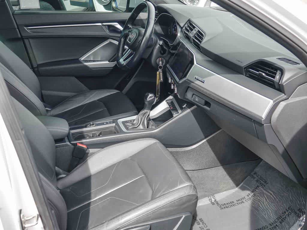 Thumbnail: 2020 Audi Q3 - 13