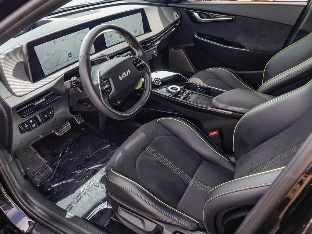 Thumbnail: 2023 Kia EV6 - 16