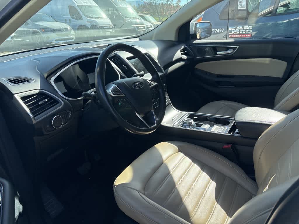 Thumbnail: 2020 Ford Edge - 8