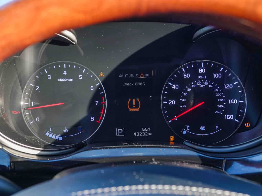 Thumbnail: 2017 Kia K900 - 22