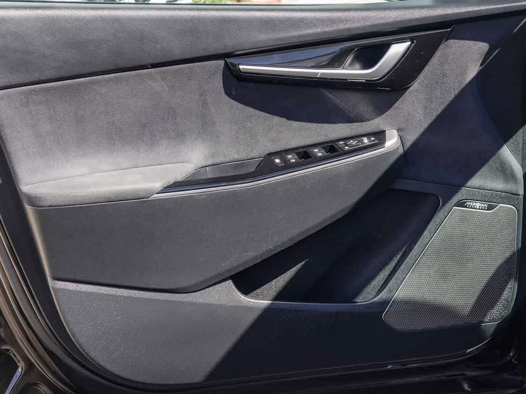 Thumbnail: 2023 Kia EV6 - 16