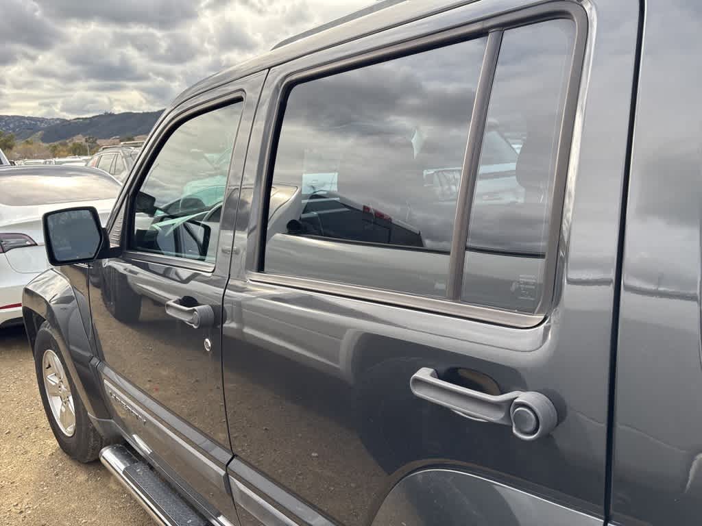 Thumbnail: 2011 Jeep Liberty - 9