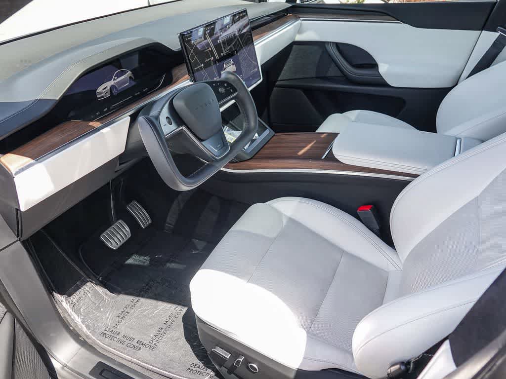 Thumbnail: 2022 Tesla Model X - 15