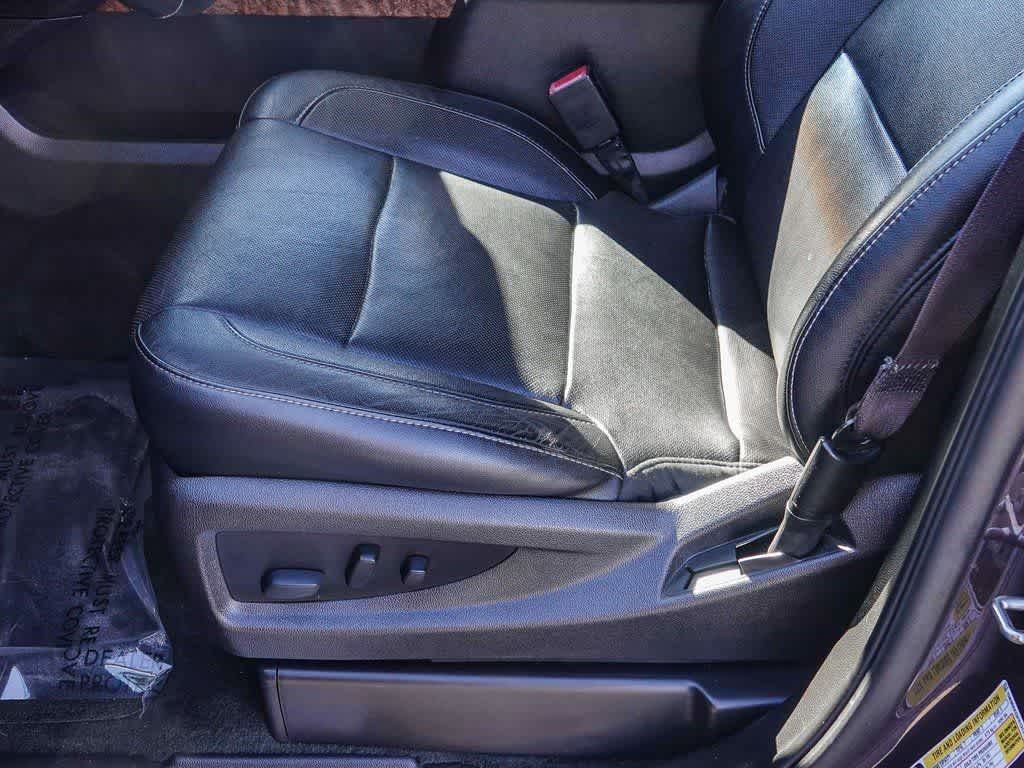 Thumbnail: 2015 Chevrolet Suburban - 21