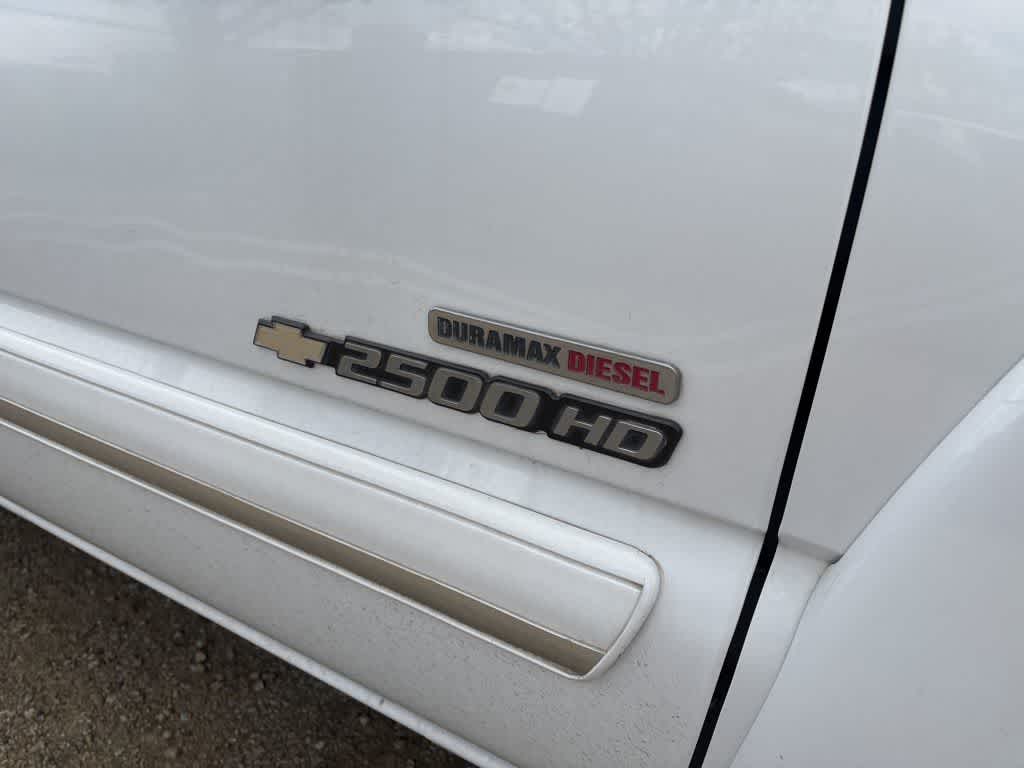 Thumbnail: 2005 Chevrolet Silverado 2500 - 3