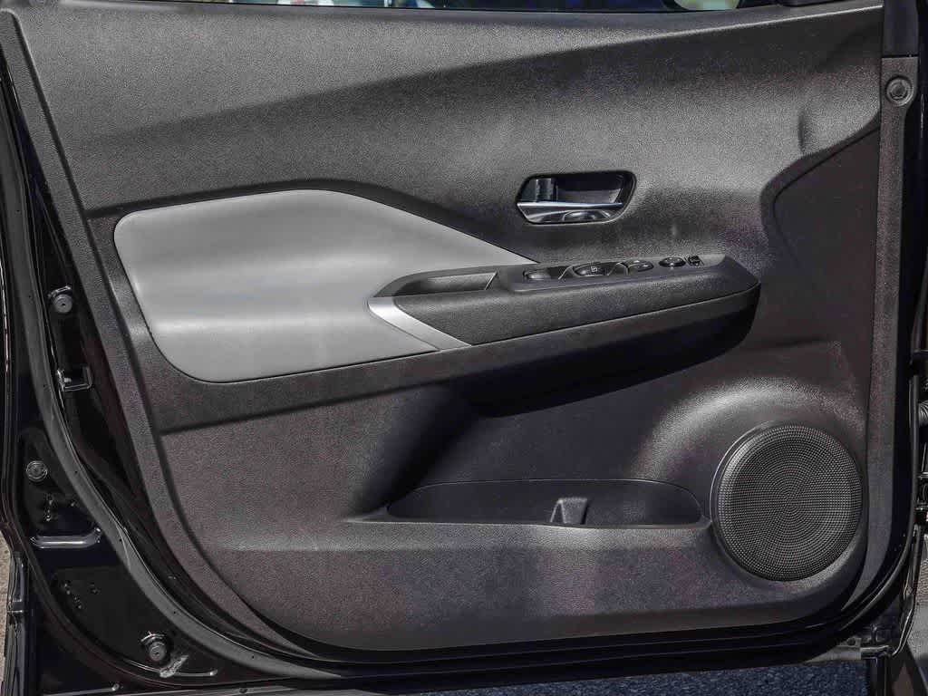 Thumbnail: 2023 Nissan Kicks - 19