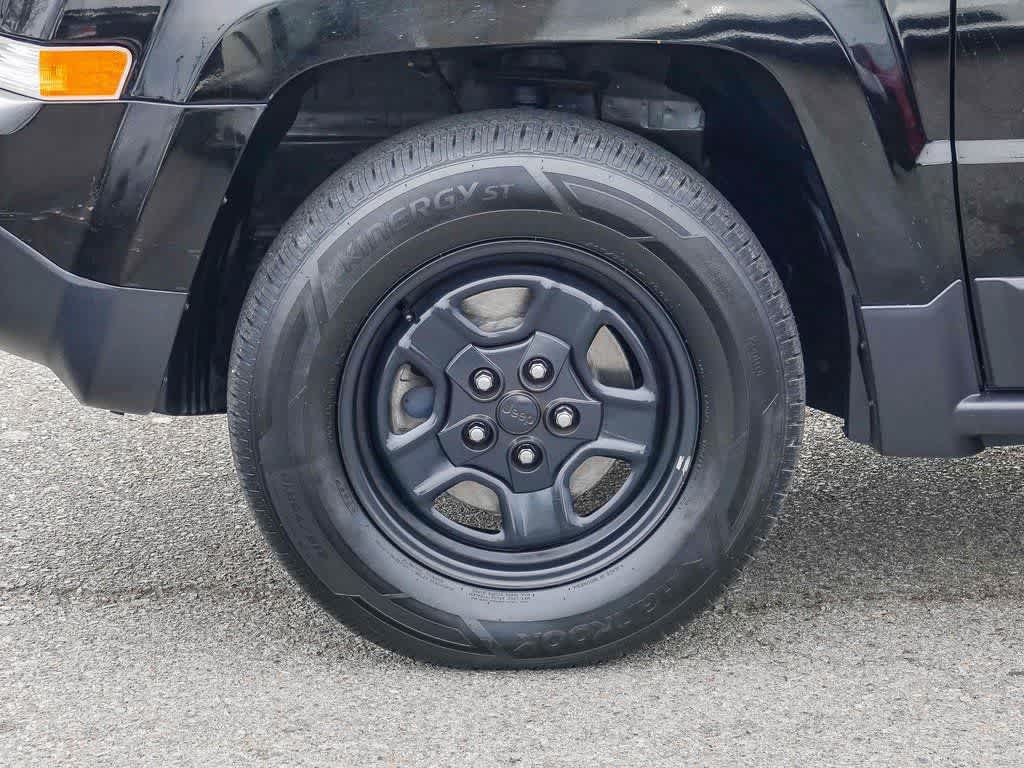 Thumbnail: 2016 Jeep Patriot - 10