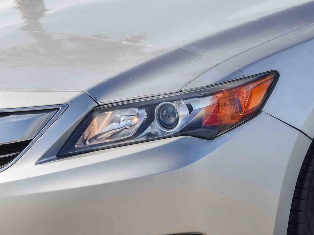 Thumbnail: 2013 Acura ILX - 8