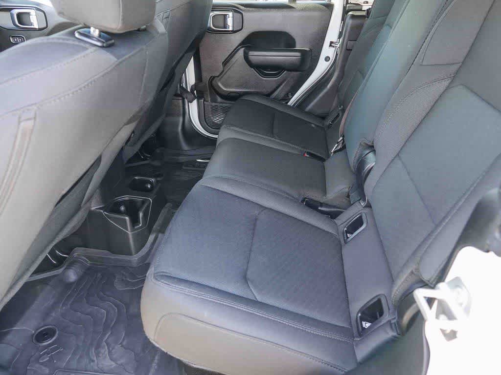 Thumbnail: 2022 Jeep Gladiator - 17