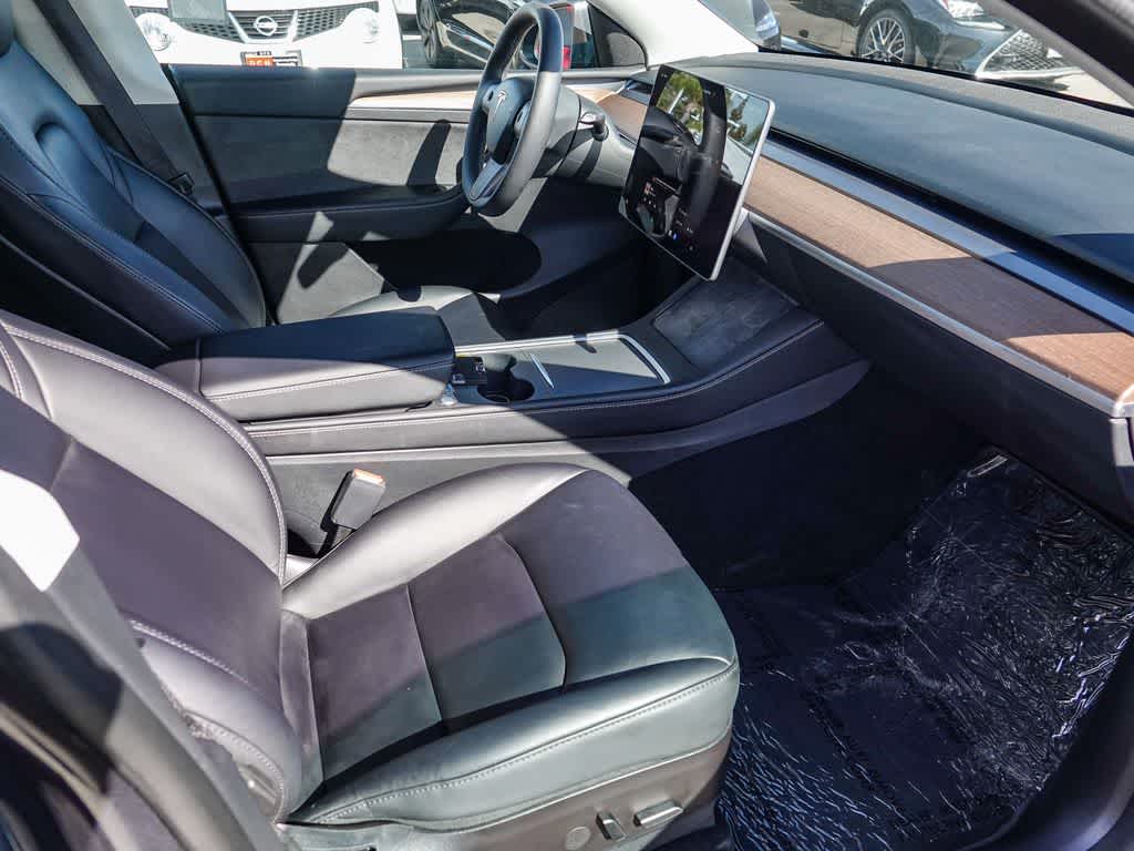 Thumbnail: 2022 Tesla Model Y - 14