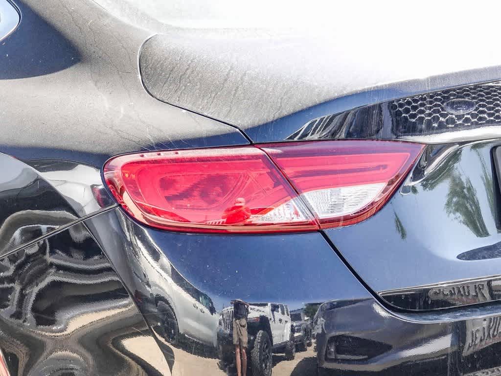 Thumbnail: 2015 Chrysler 200 - 17
