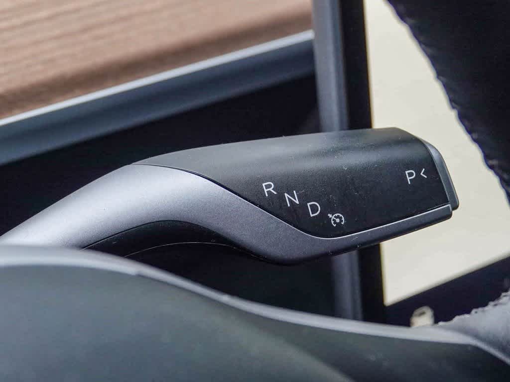 Thumbnail: 2022 Tesla Model 3 - 17