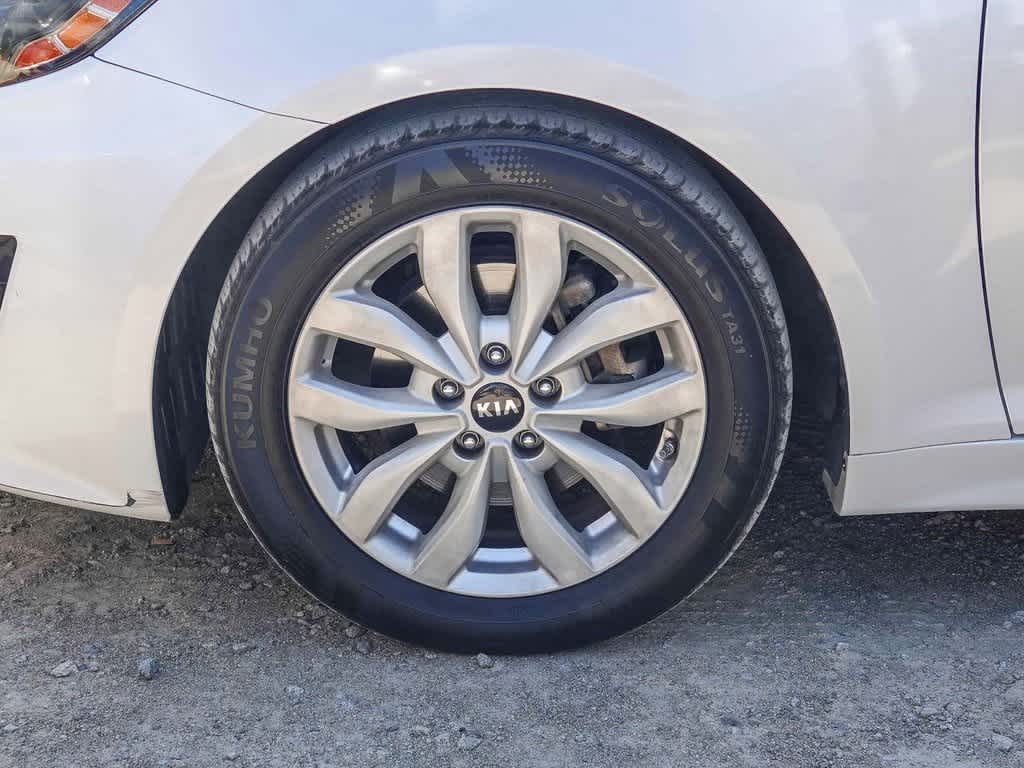 Thumbnail: 2015 Kia Optima - 22