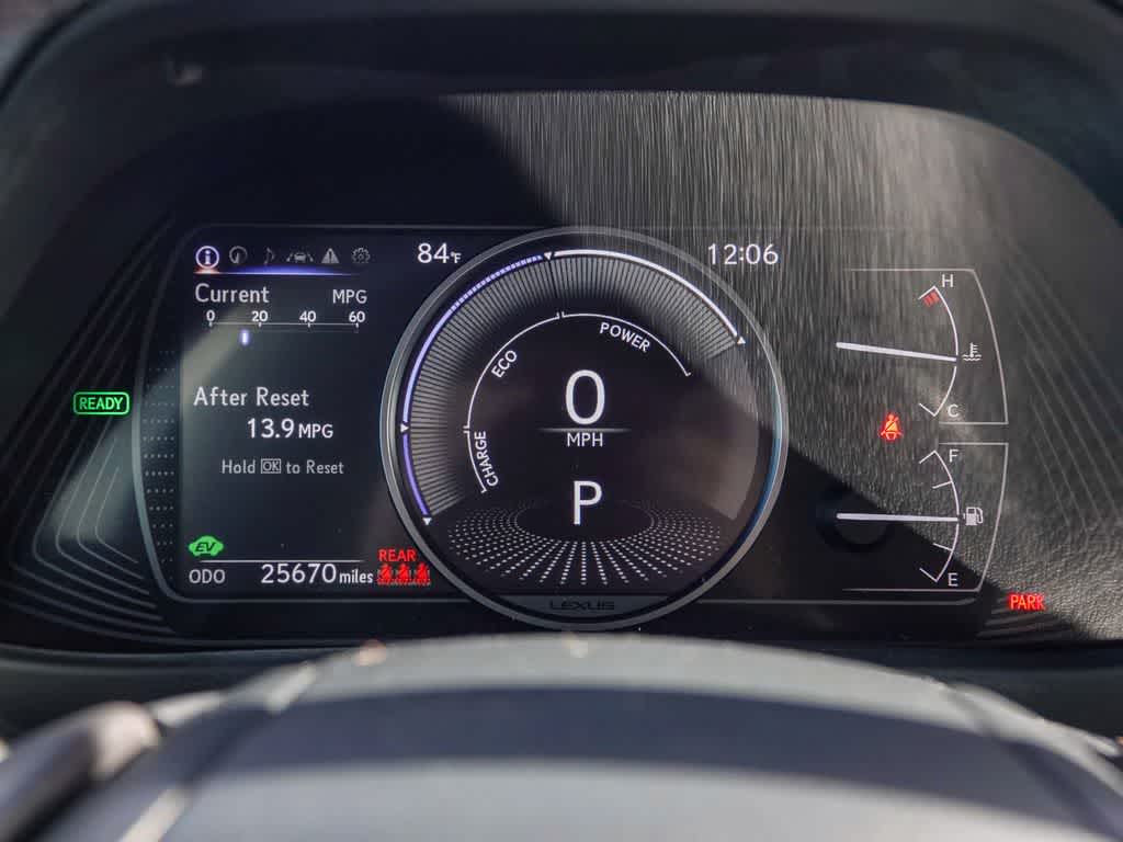 Thumbnail: 2024 Lexus UX - 25