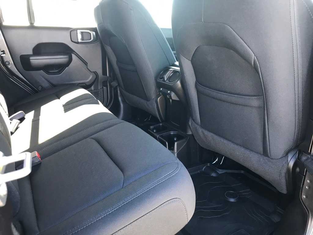 Thumbnail: 2021 Jeep Wrangler - 10