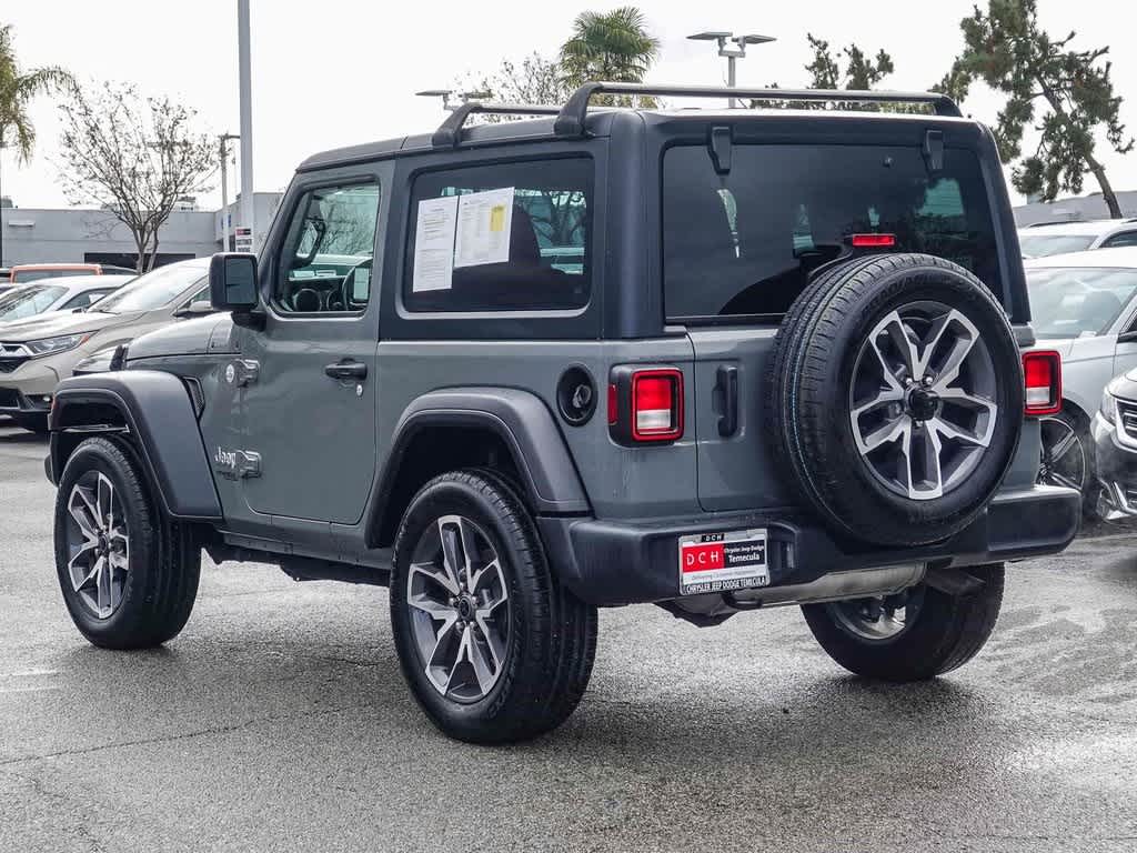 Thumbnail: 2021 Jeep Wrangler - 6