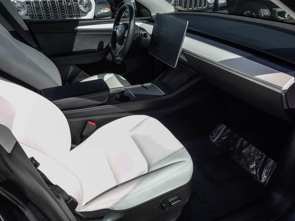 Thumbnail: 2022 Tesla Model Y - 14