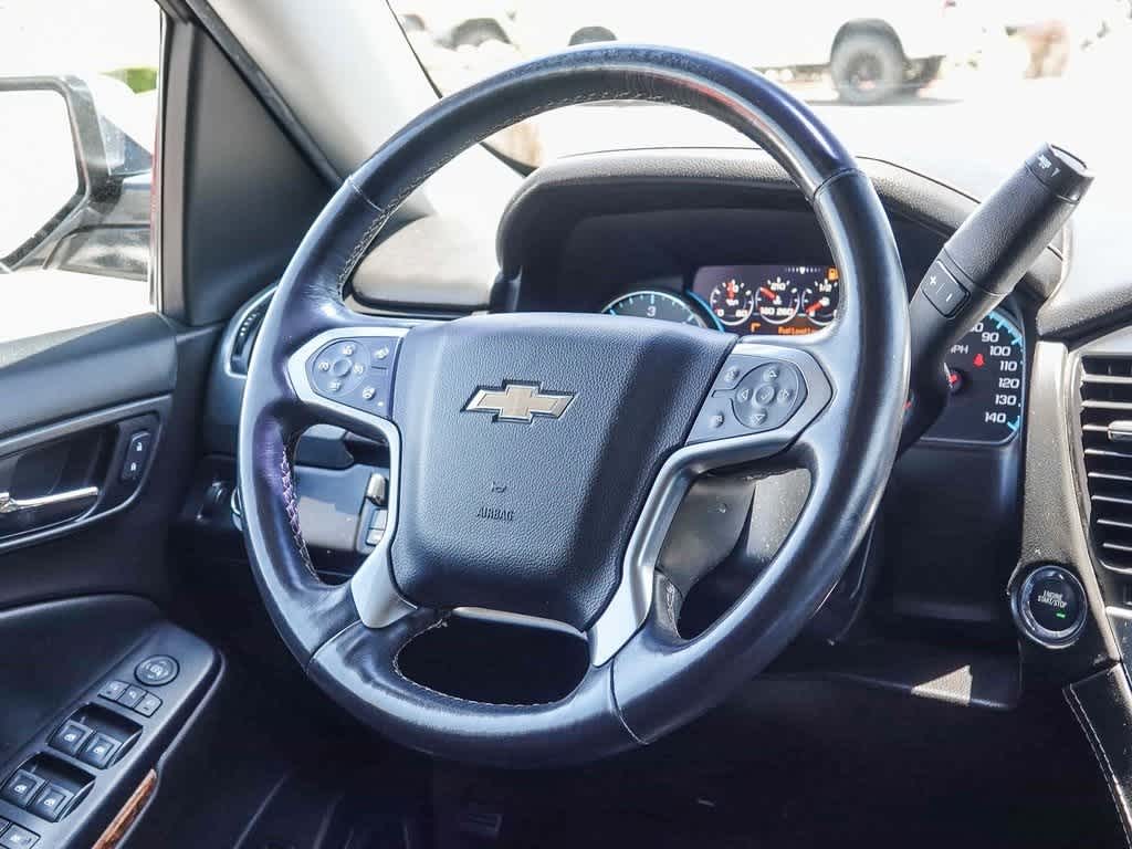 Thumbnail: 2016 Chevrolet Suburban - 14