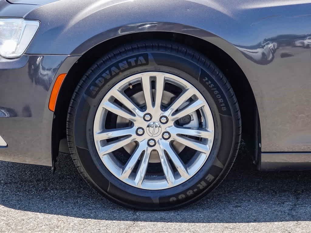 Thumbnail: 2017 Chrysler 300 - 10
