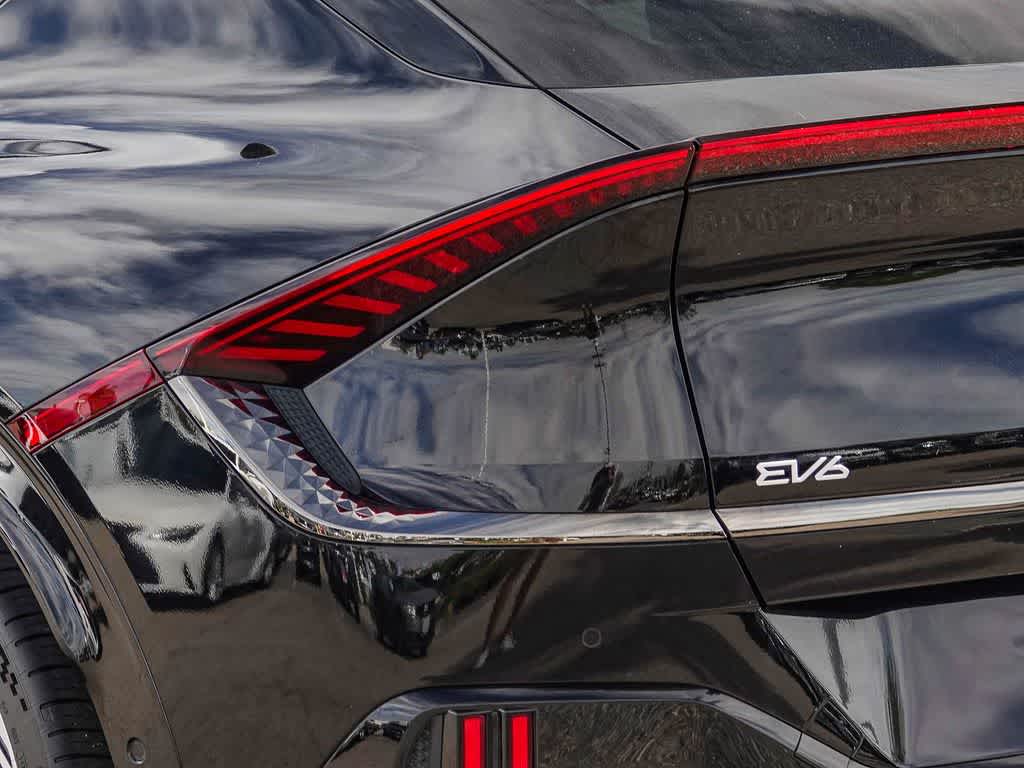 Thumbnail: 2023 Kia EV6 - 7