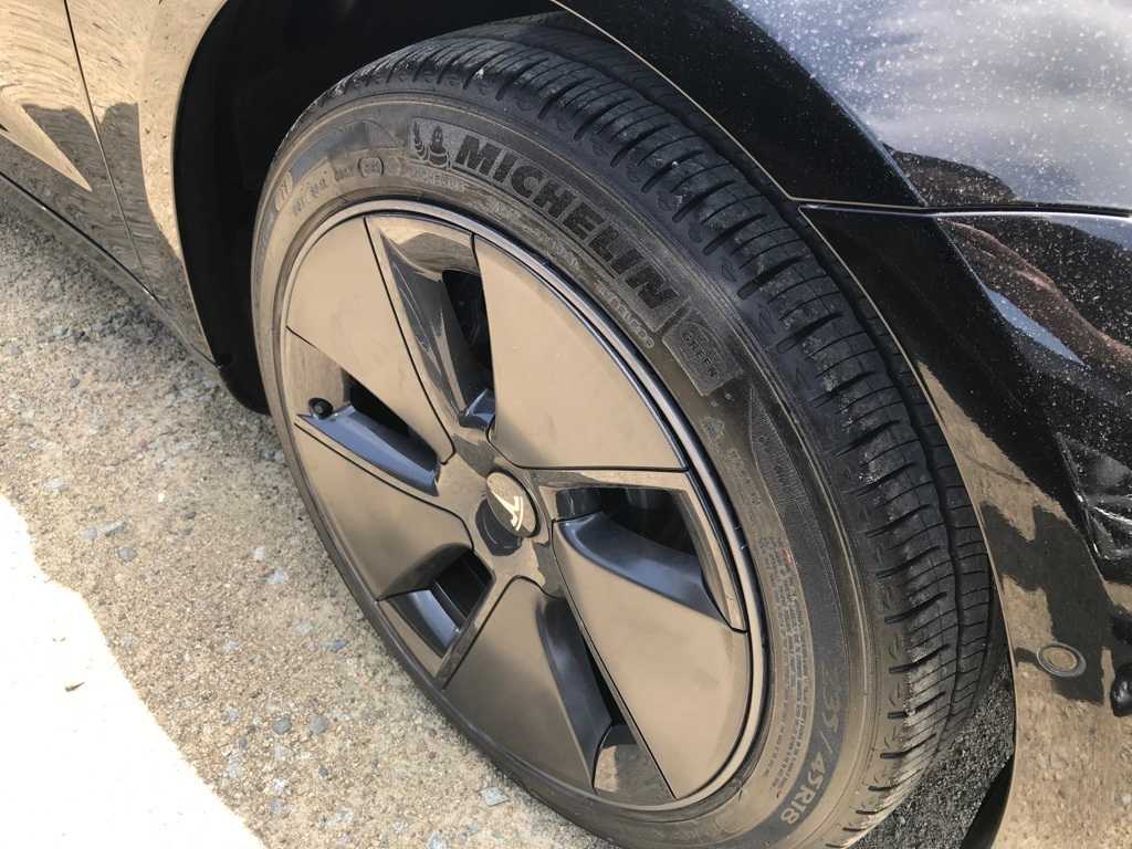 2021 Tesla Model 3 Standard Range 4