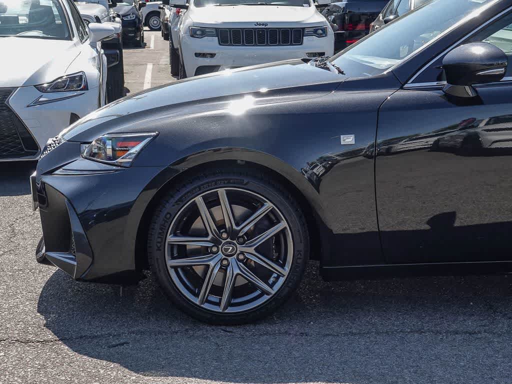 Thumbnail: 2020 Lexus IS - 9