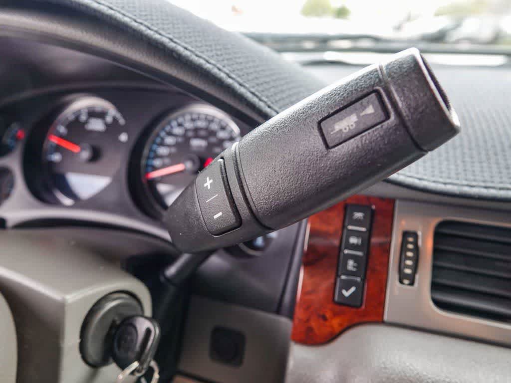 Thumbnail: 2011 Chevrolet Silverado 2500 - 19