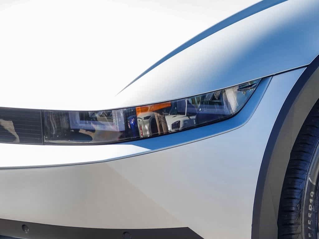 Thumbnail: 2023 Hyundai Ioniq 5 - 8