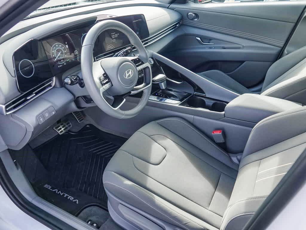 Thumbnail: 2025 Hyundai Elantra - 16