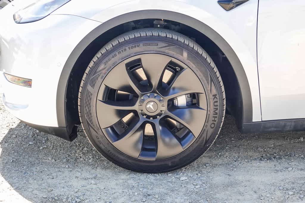 Thumbnail: 2020 Tesla Model Y - 18