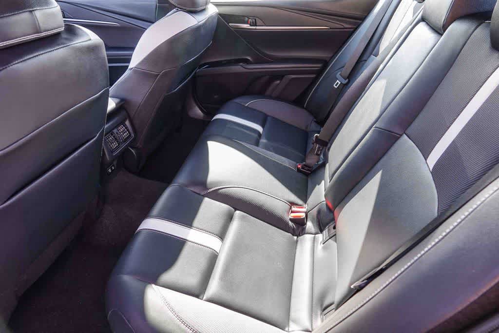 Thumbnail: 2025 Toyota Camry - 17