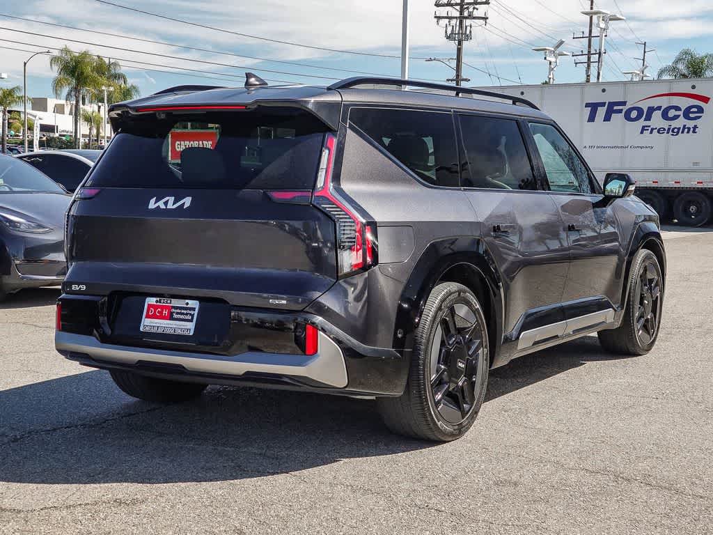Thumbnail: 2024 Kia EV9 - 4