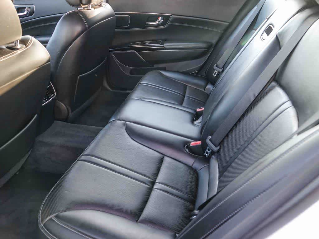 Thumbnail: 2017 Kia K900 - 14