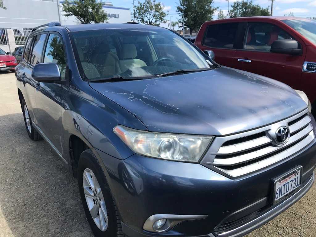 Thumbnail: 2011 Toyota Highlander - 4
