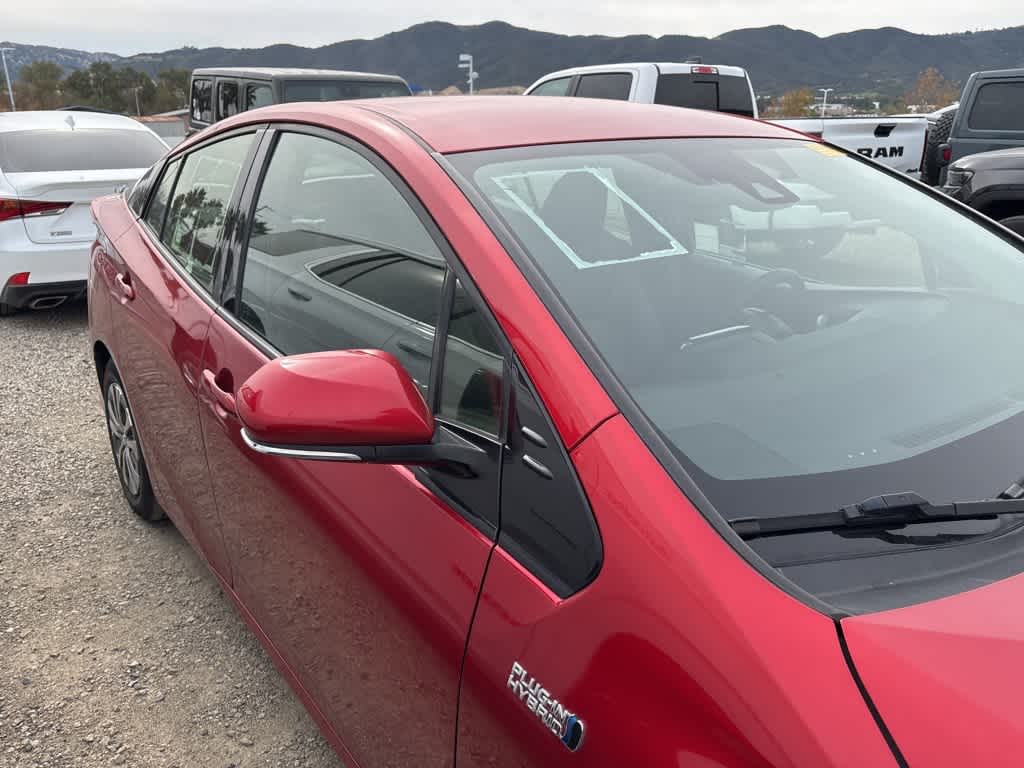 Thumbnail: 2017 Toyota Prius Prime - 5