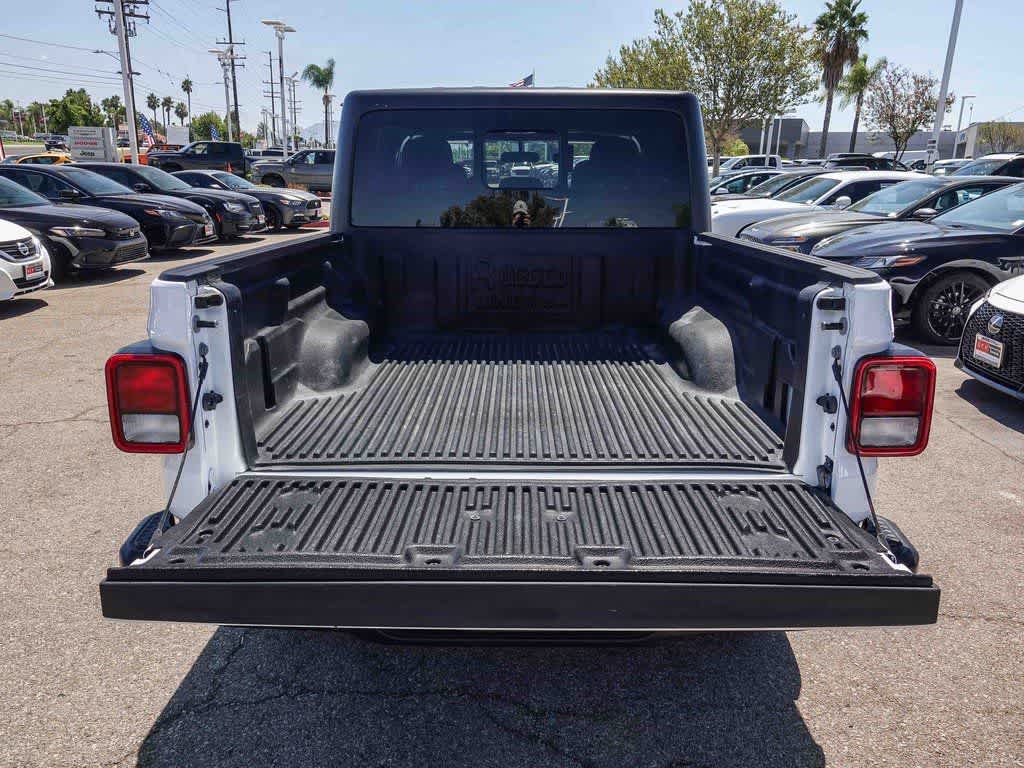 Thumbnail: 2022 Jeep Gladiator - 24