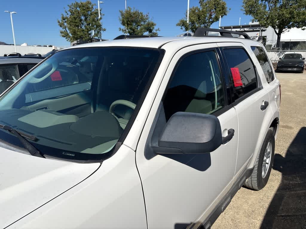 Thumbnail: 2009 Ford Escape - 3