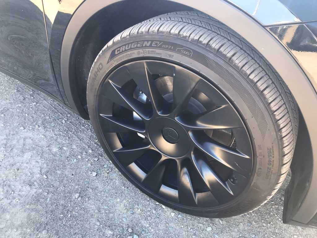Thumbnail: 2021 Tesla Model Y - 3
