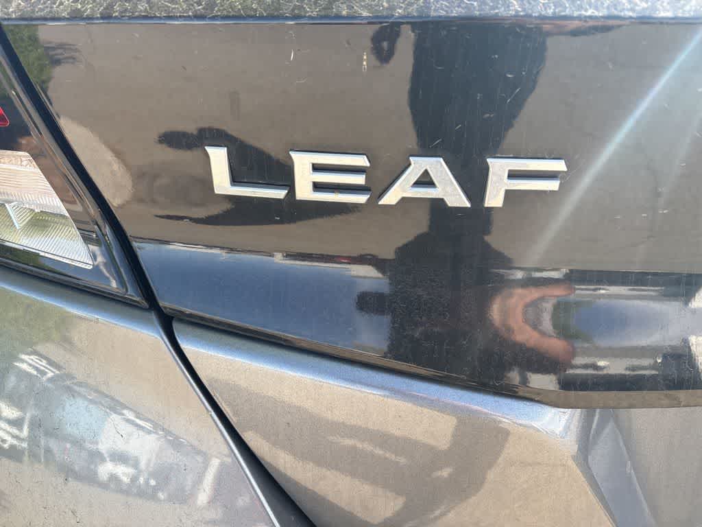 Thumbnail: 2022 Nissan Leaf - 5