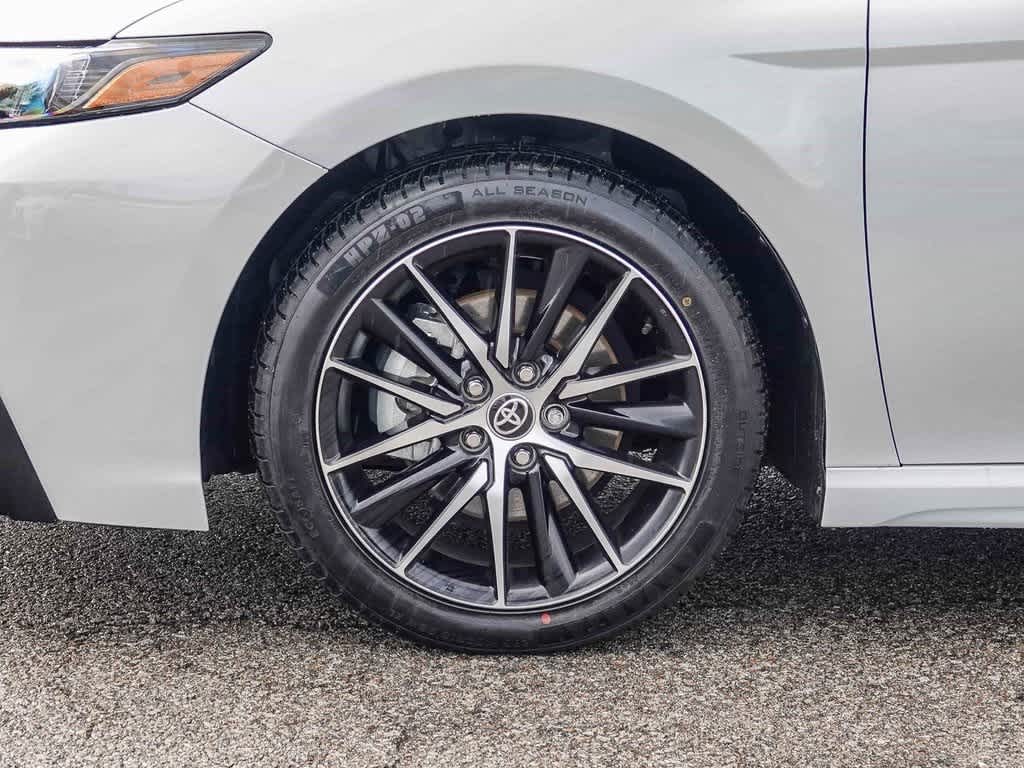 Thumbnail: 2023 Toyota Camry - 10