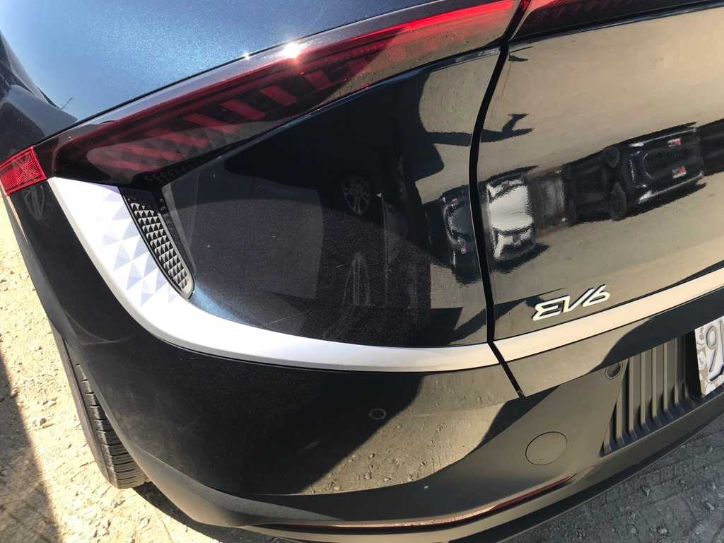 Thumbnail: 2024 Kia EV6 - 6