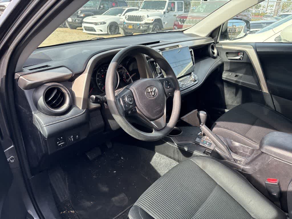 Thumbnail: 2014 Toyota RAV4 - 11