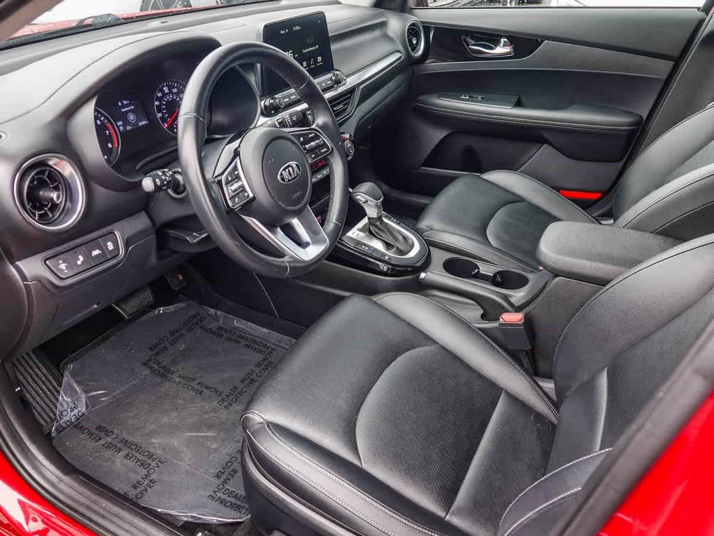 Thumbnail: 2021 Kia Forte - 16