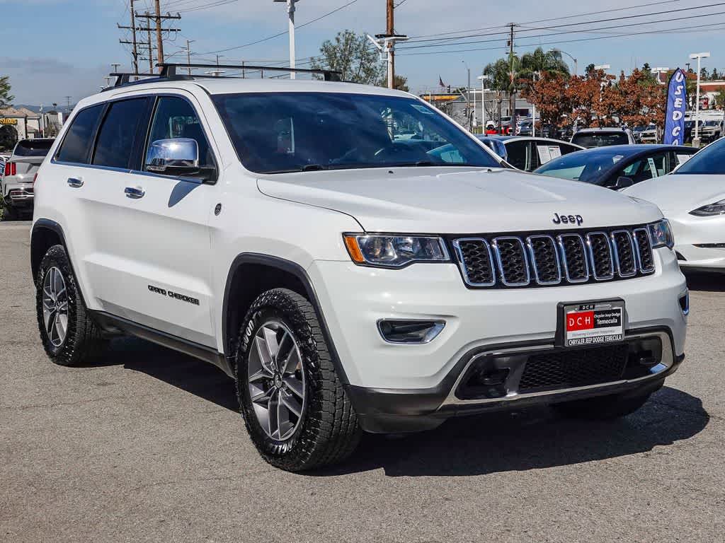 Thumbnail: 2017 Jeep Grand Cherokee - 3