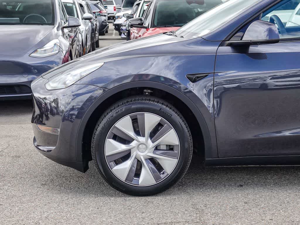 Thumbnail: 2024 Tesla Model Y - 8