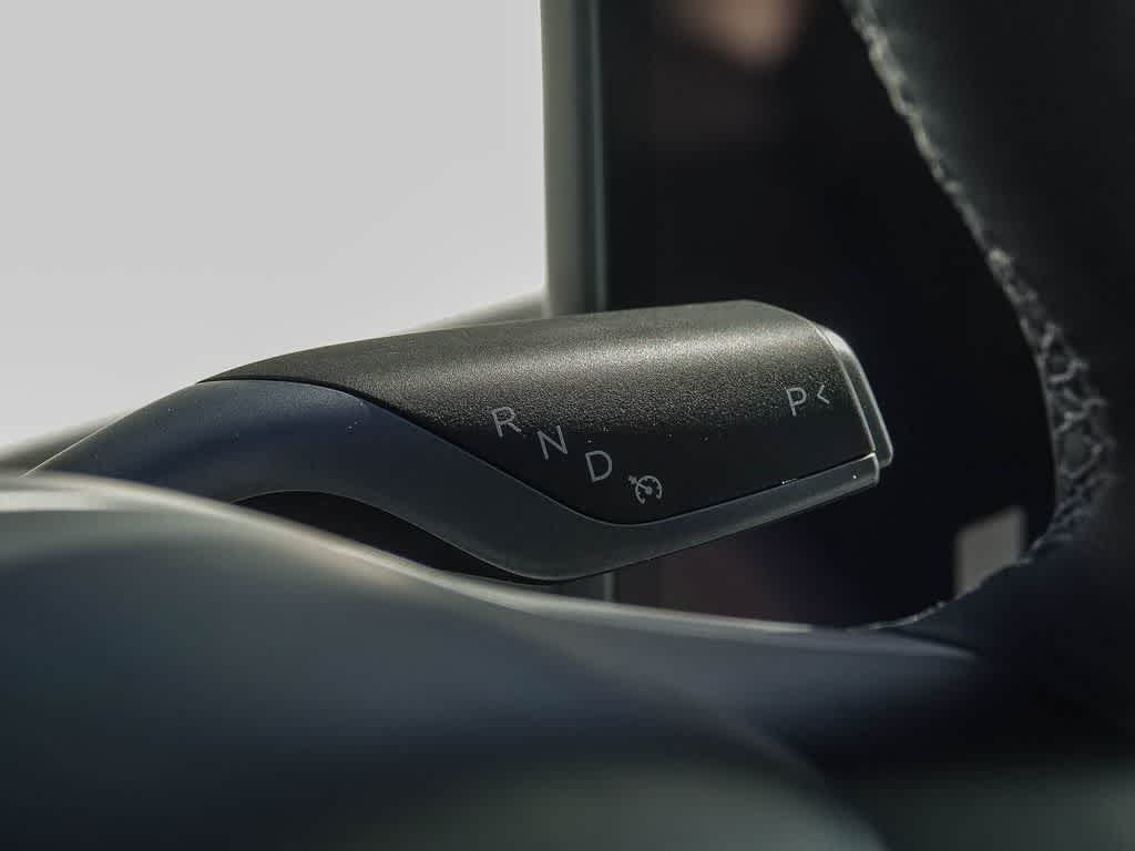 Thumbnail: 2025 Tesla Model Y - 17