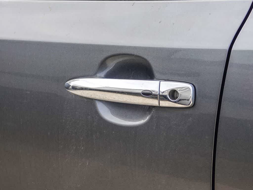 Thumbnail: 2022 Nissan Leaf - 18