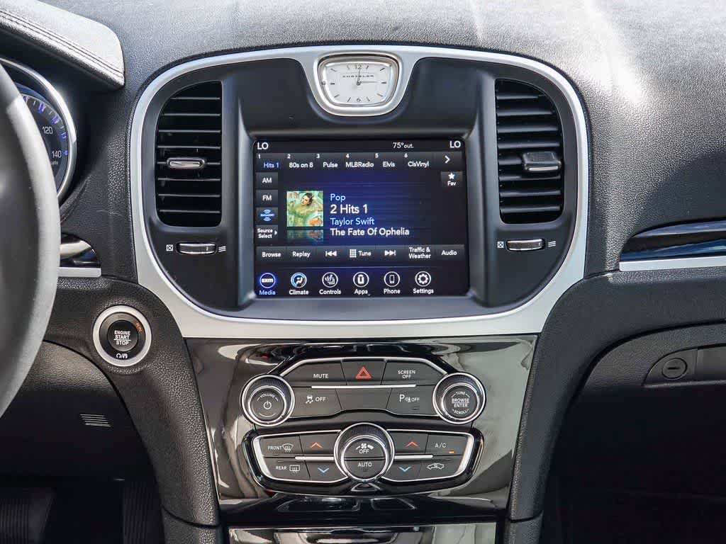 Thumbnail: 2023 Chrysler 300 - 12